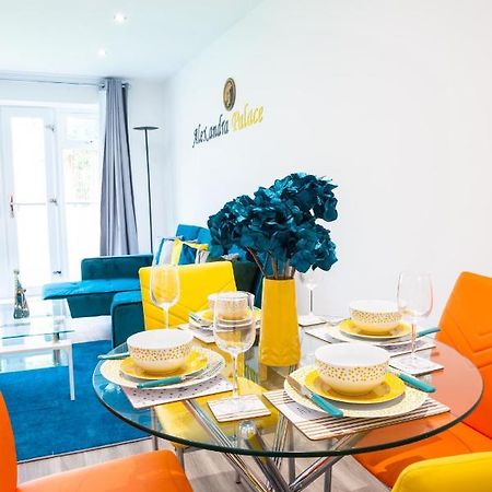 The 'Pinky' - Beautiful 1 Bed Apartment In Hatfield - Free Parking - Near Uni & Business Park - Big Savings On Long Stays Bagian luar foto